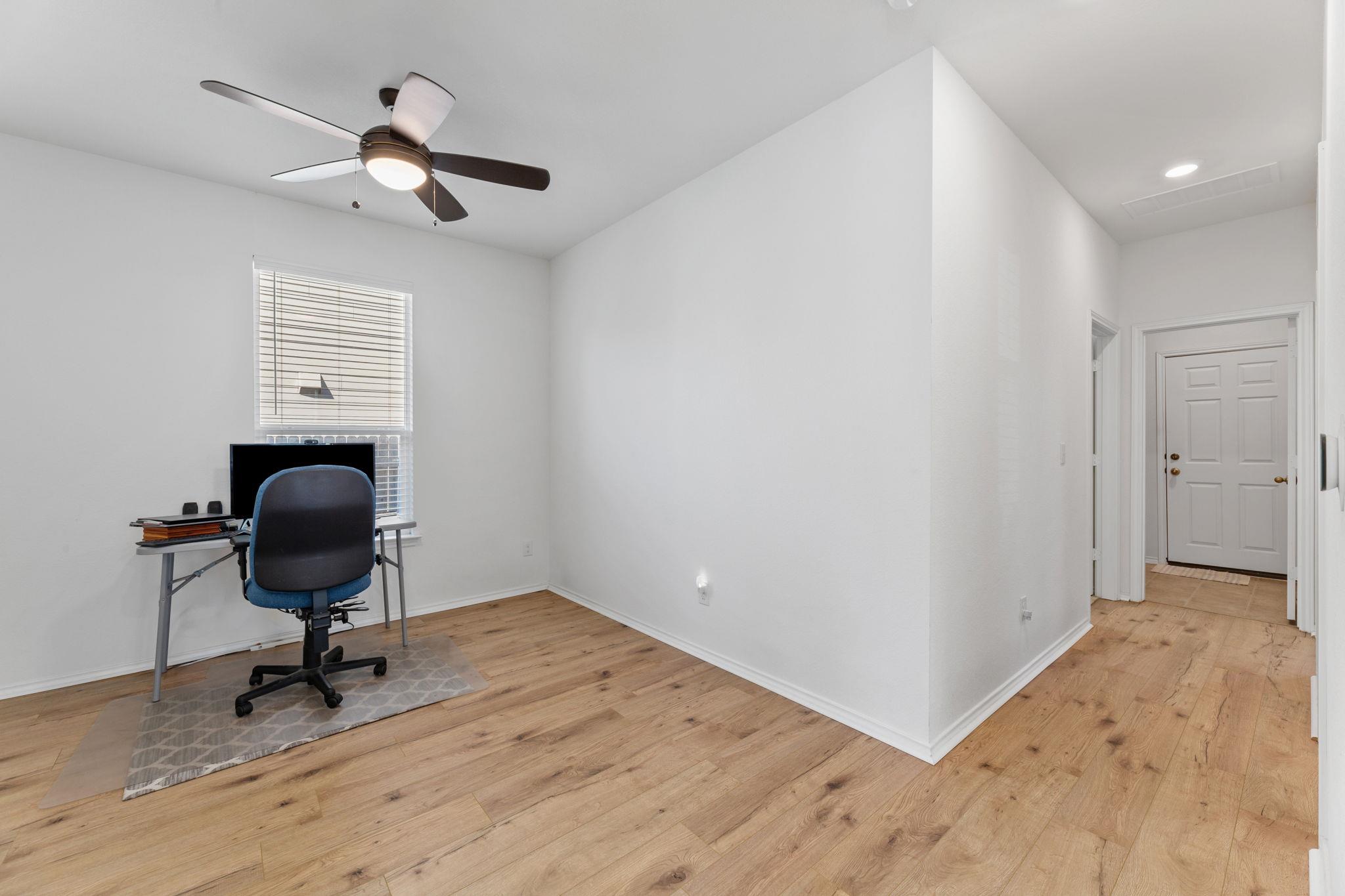 6308 Albany Sleigh Dr, Del Valle, TX 78617