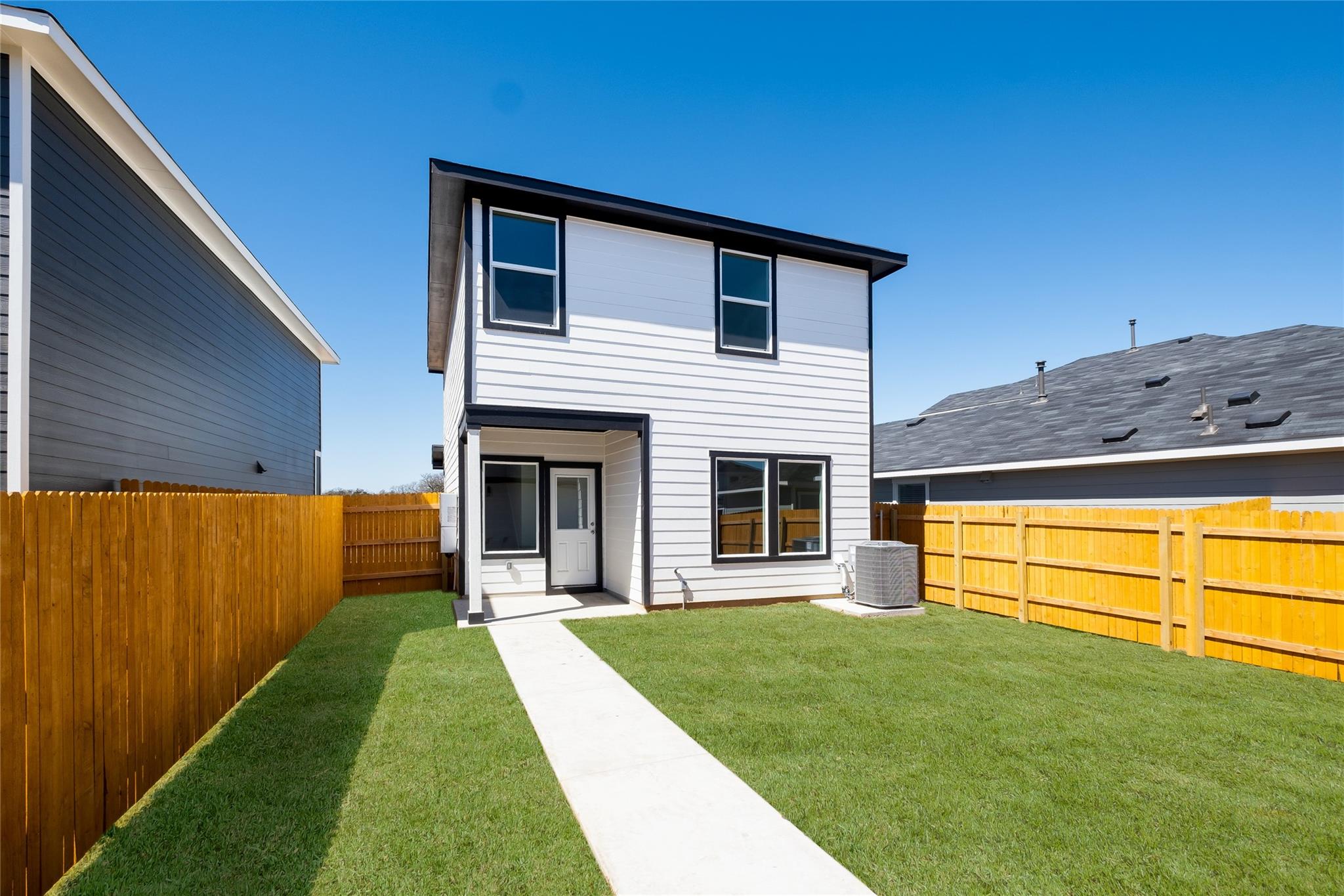 302 Azua Path, Bastrop, TX 78602