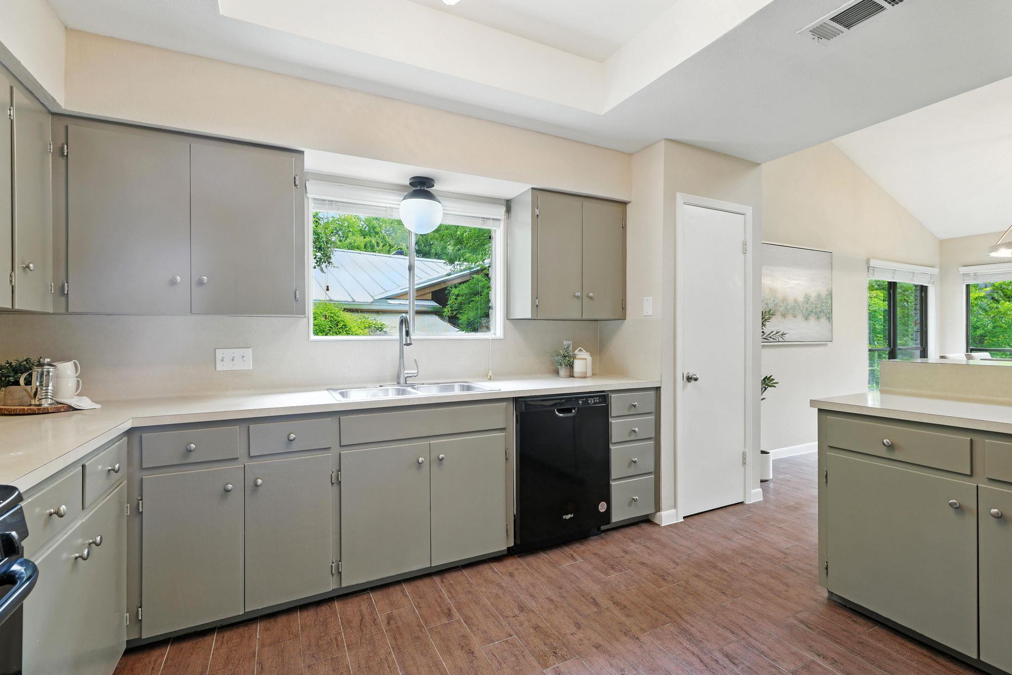 11915 River Oaks Trl, Austin, TX 78753
