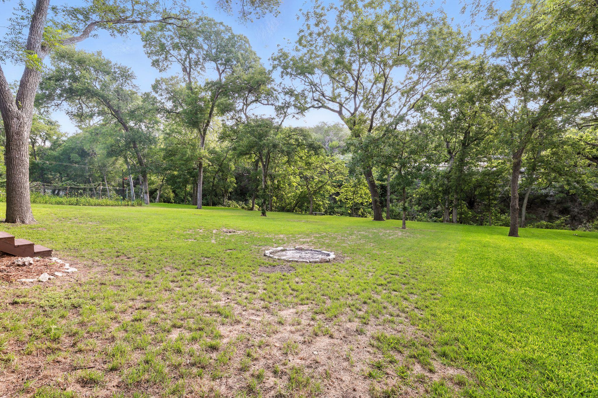 11915 River Oaks Trl, Austin, TX 78753