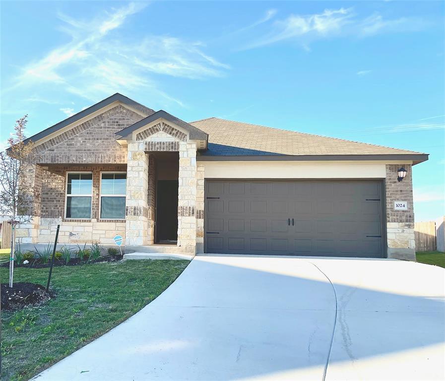 1024 Round Bale Rd, Hutto, TX 78634