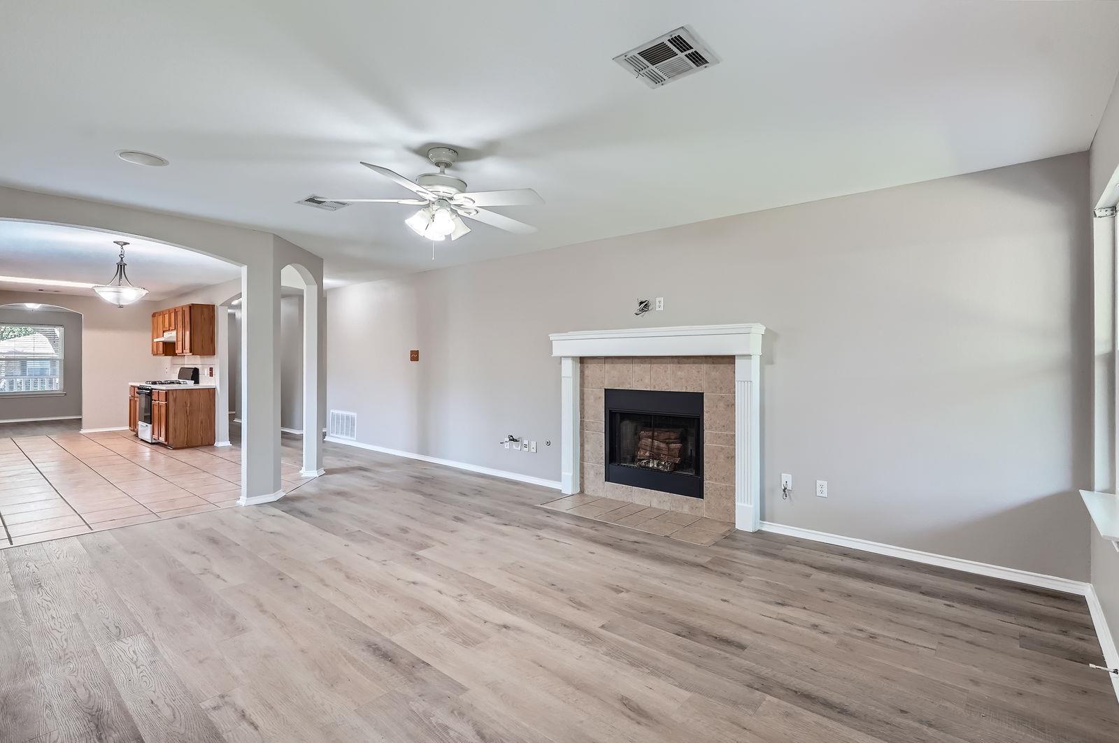 123 Remington Dr, Kyle, TX 78640