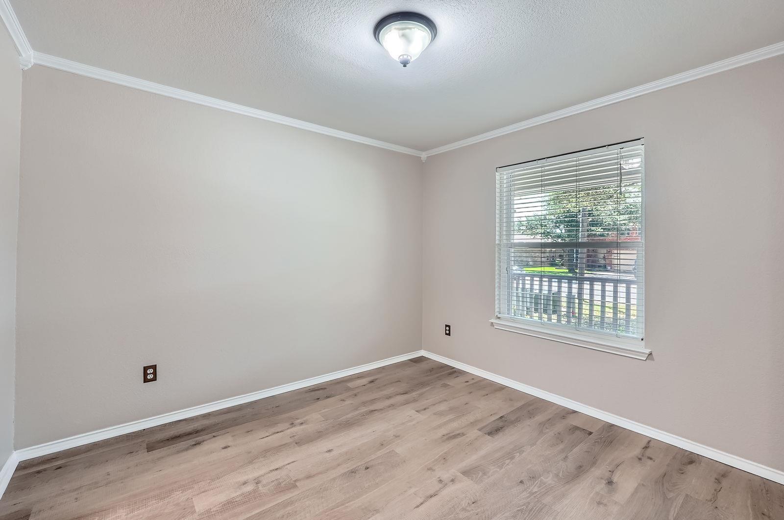123 Remington Dr, Kyle, TX 78640