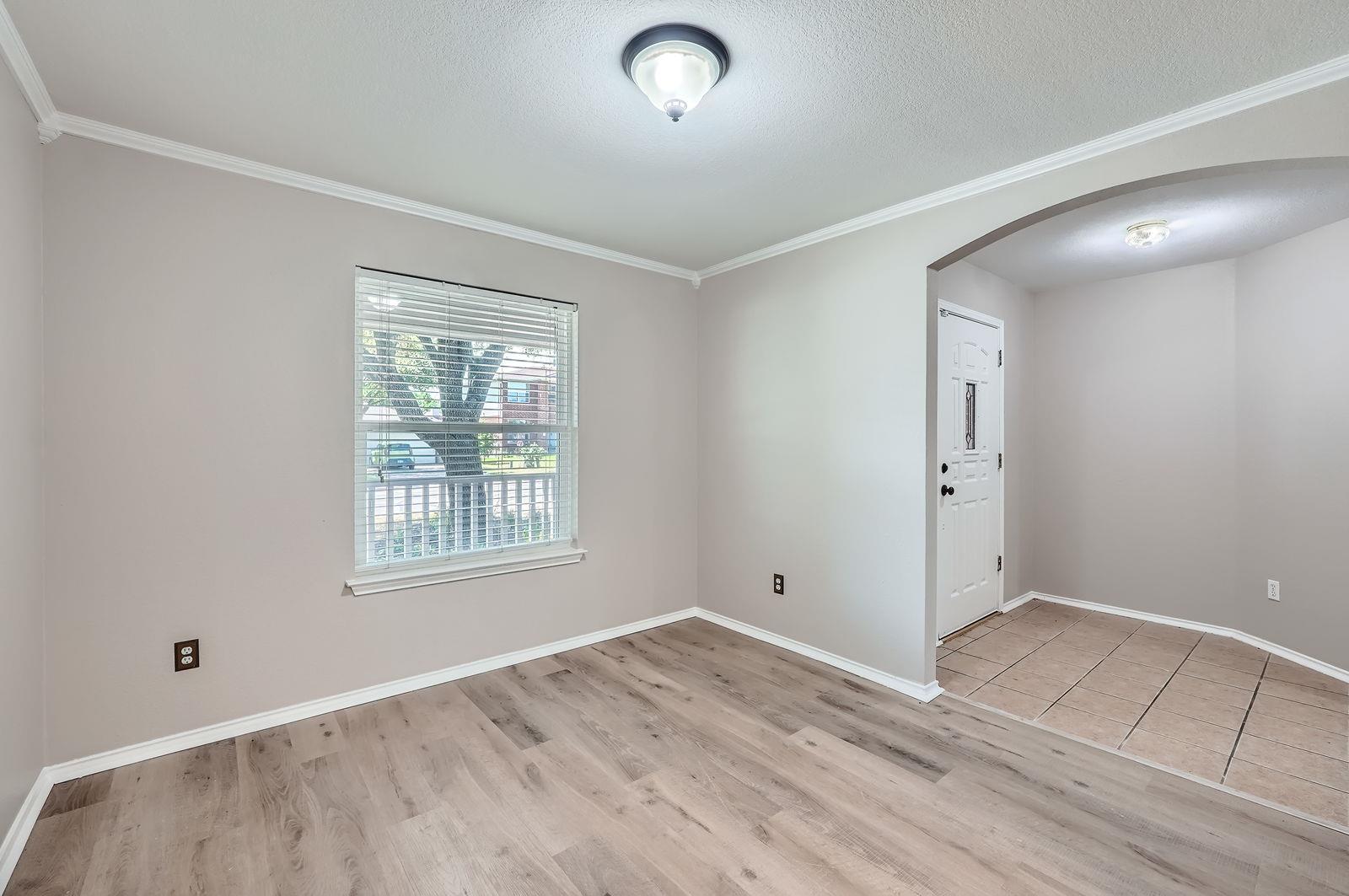 123 Remington Dr, Kyle, TX 78640