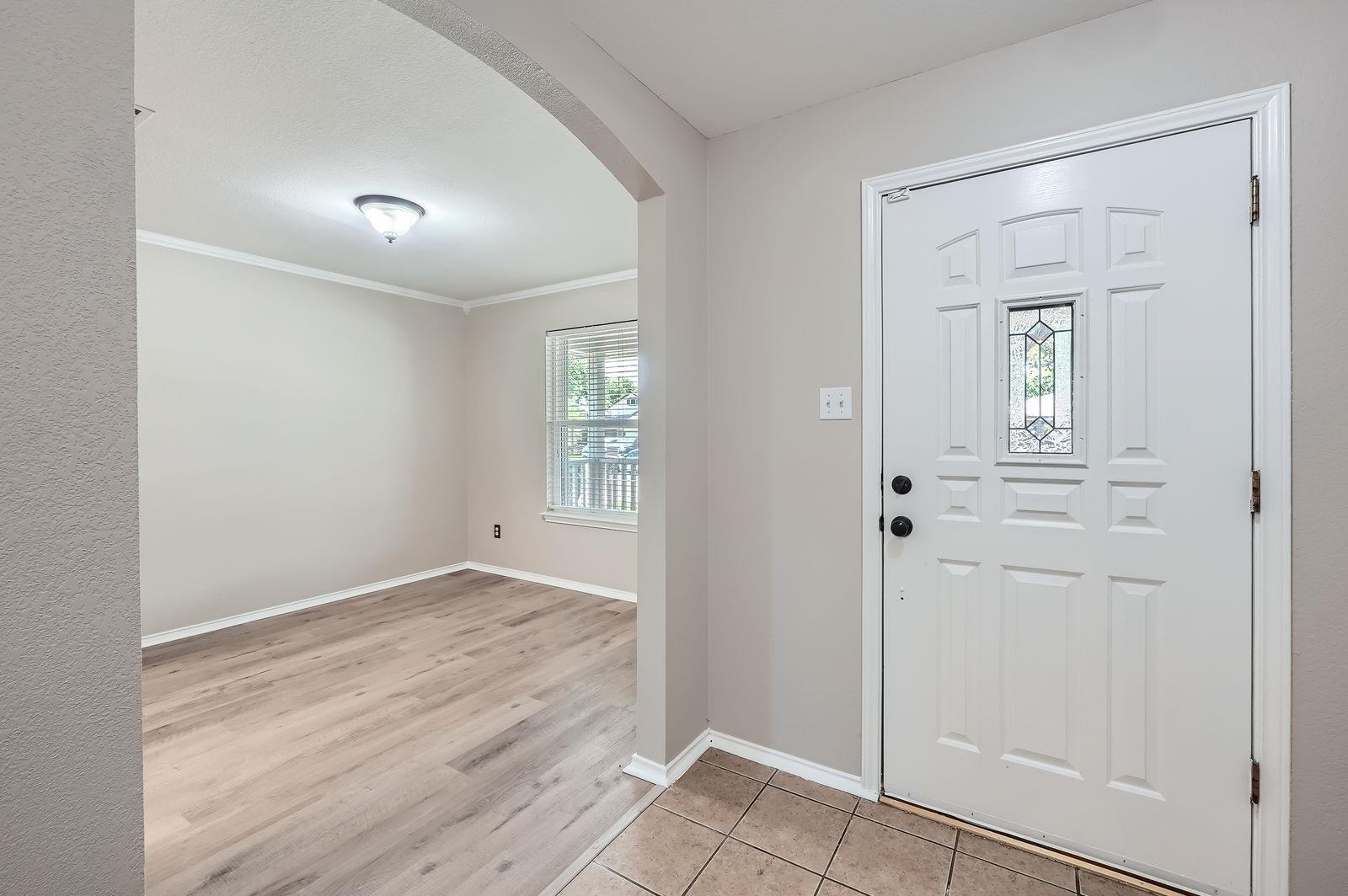 123 Remington Dr, Kyle, TX 78640