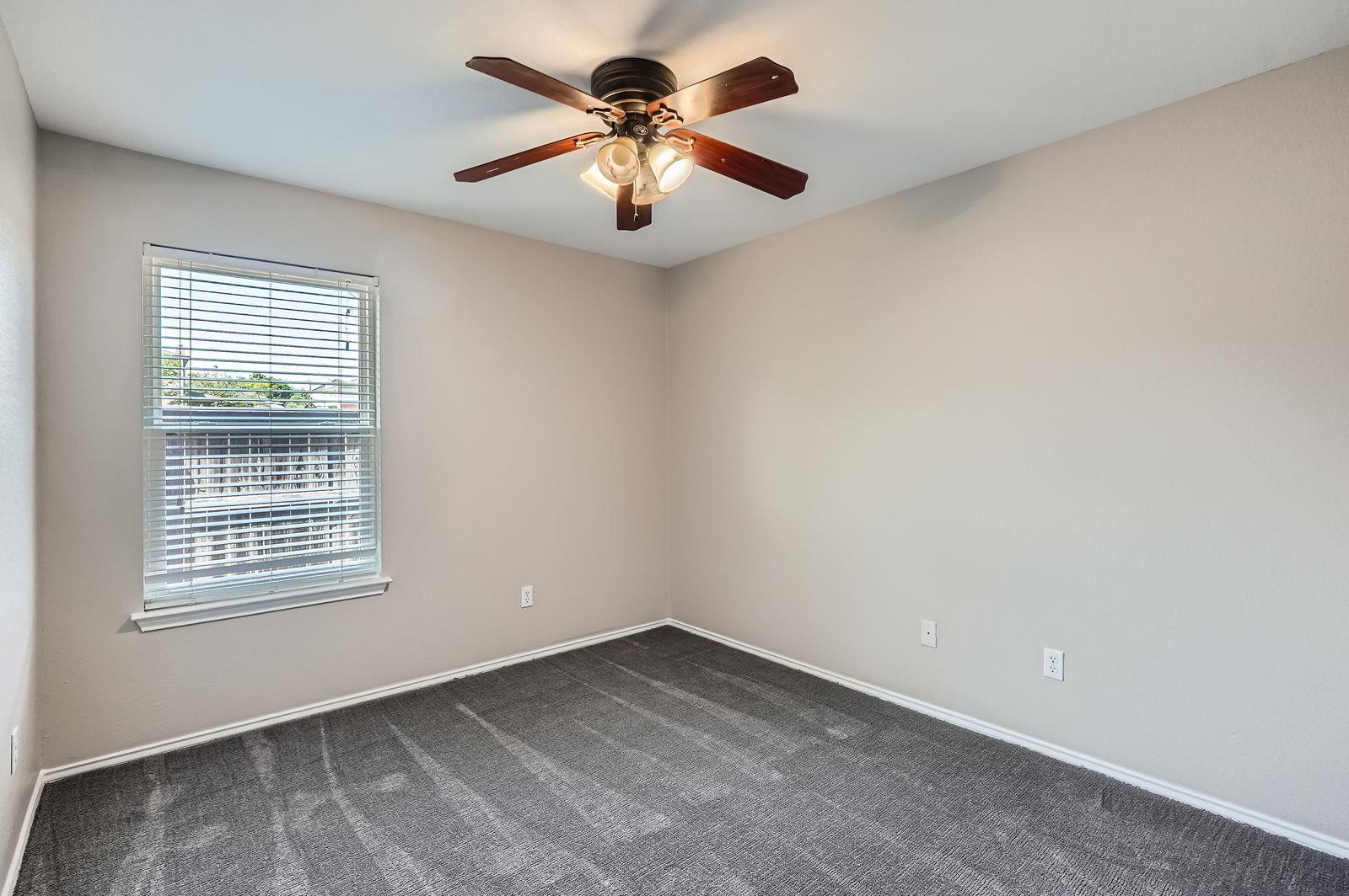 123 Remington Dr, Kyle, TX 78640