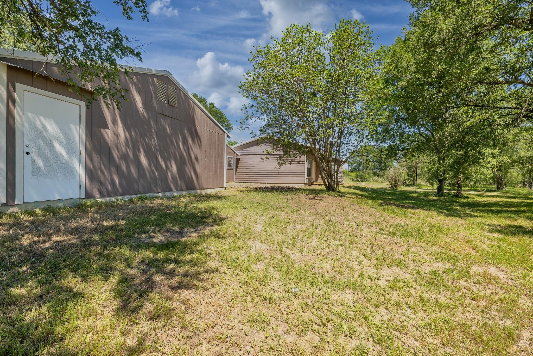 1229 State Highway 304 Highway, Gonzales, TX 78629