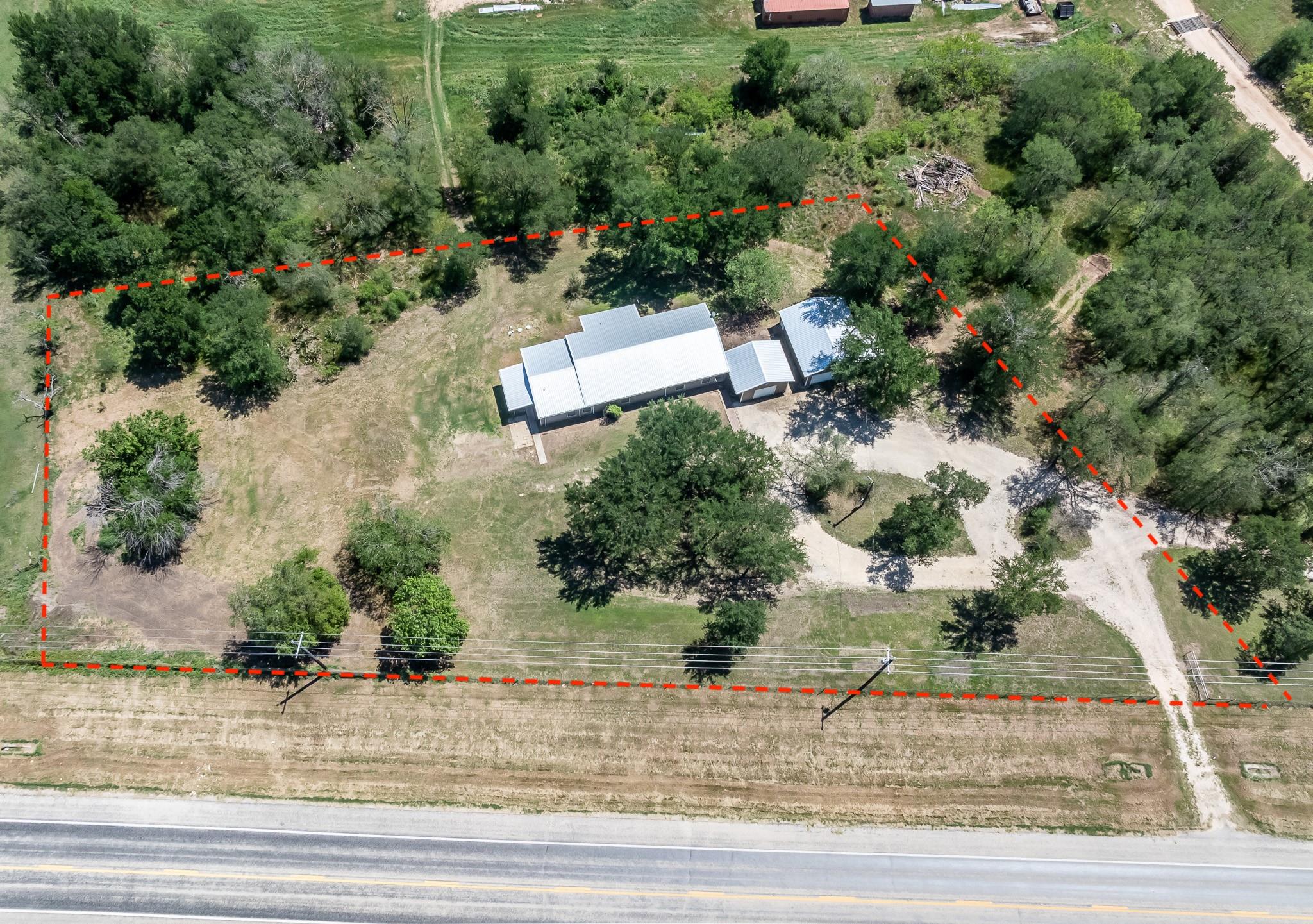 1229 State Highway 304 Highway, Gonzales, TX 78629