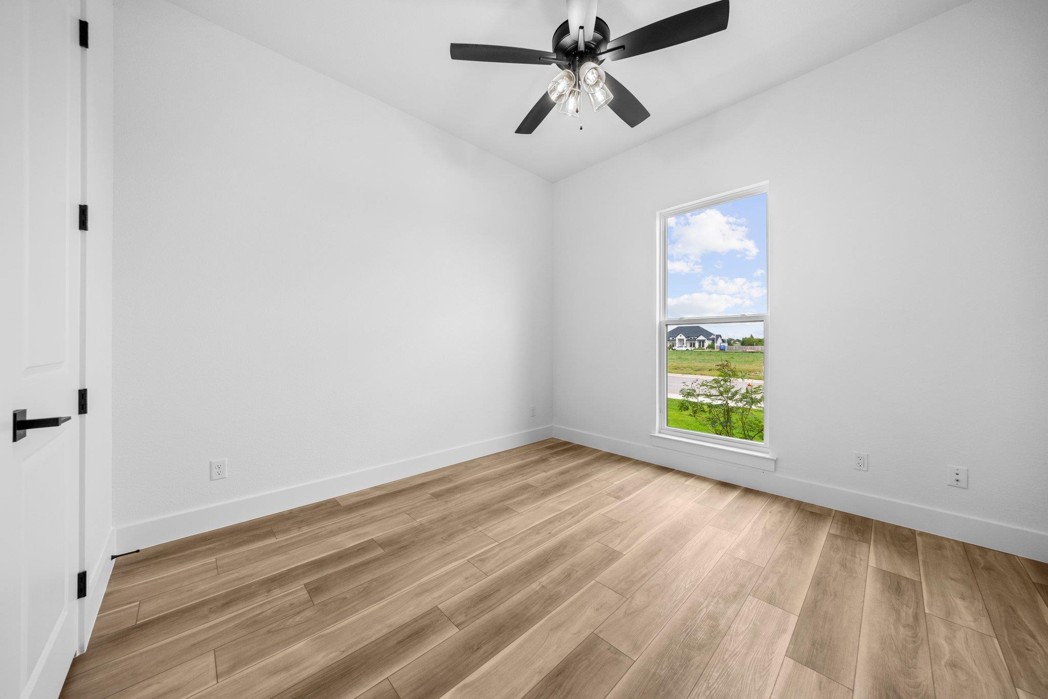 6751 King Mill Dr, Salado, TX 76571