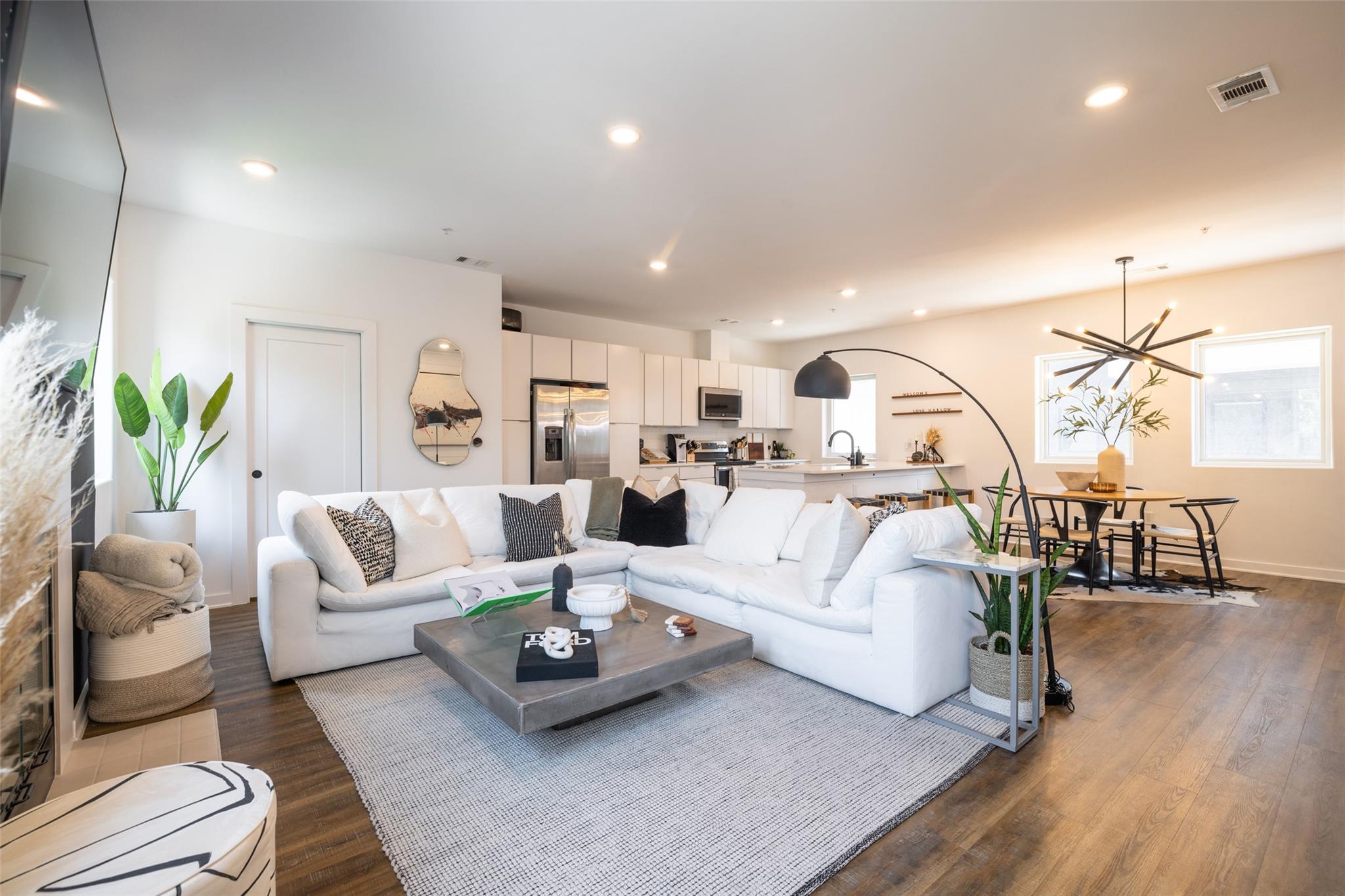 5924 S Congress Ave # 132, Austin, TX 78745