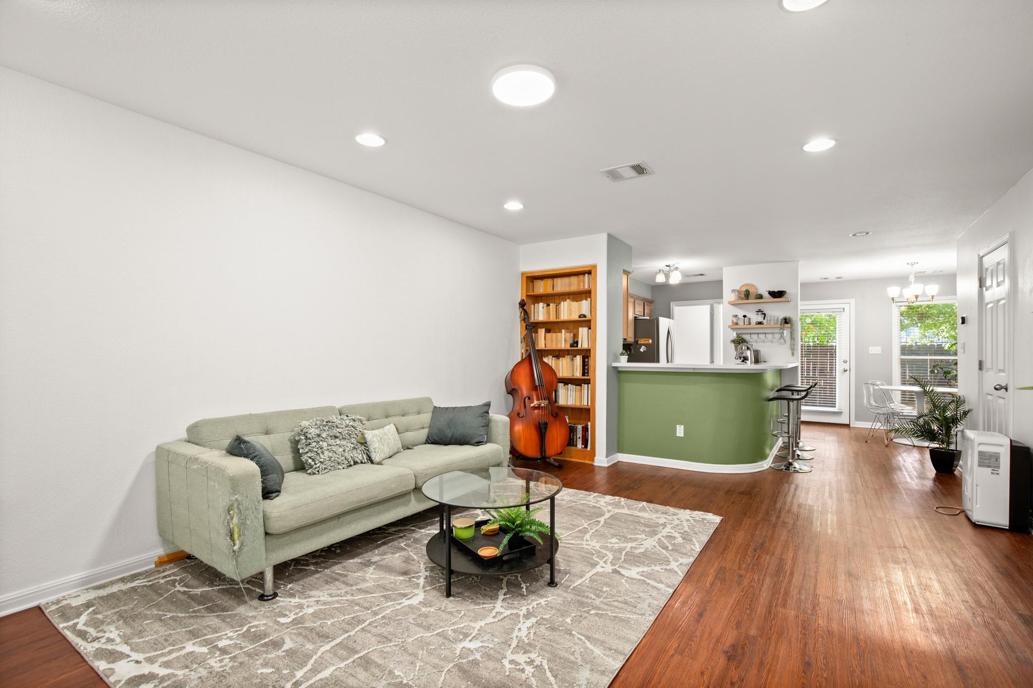 6900 E Riverside Dr # 17, Austin, TX 78741