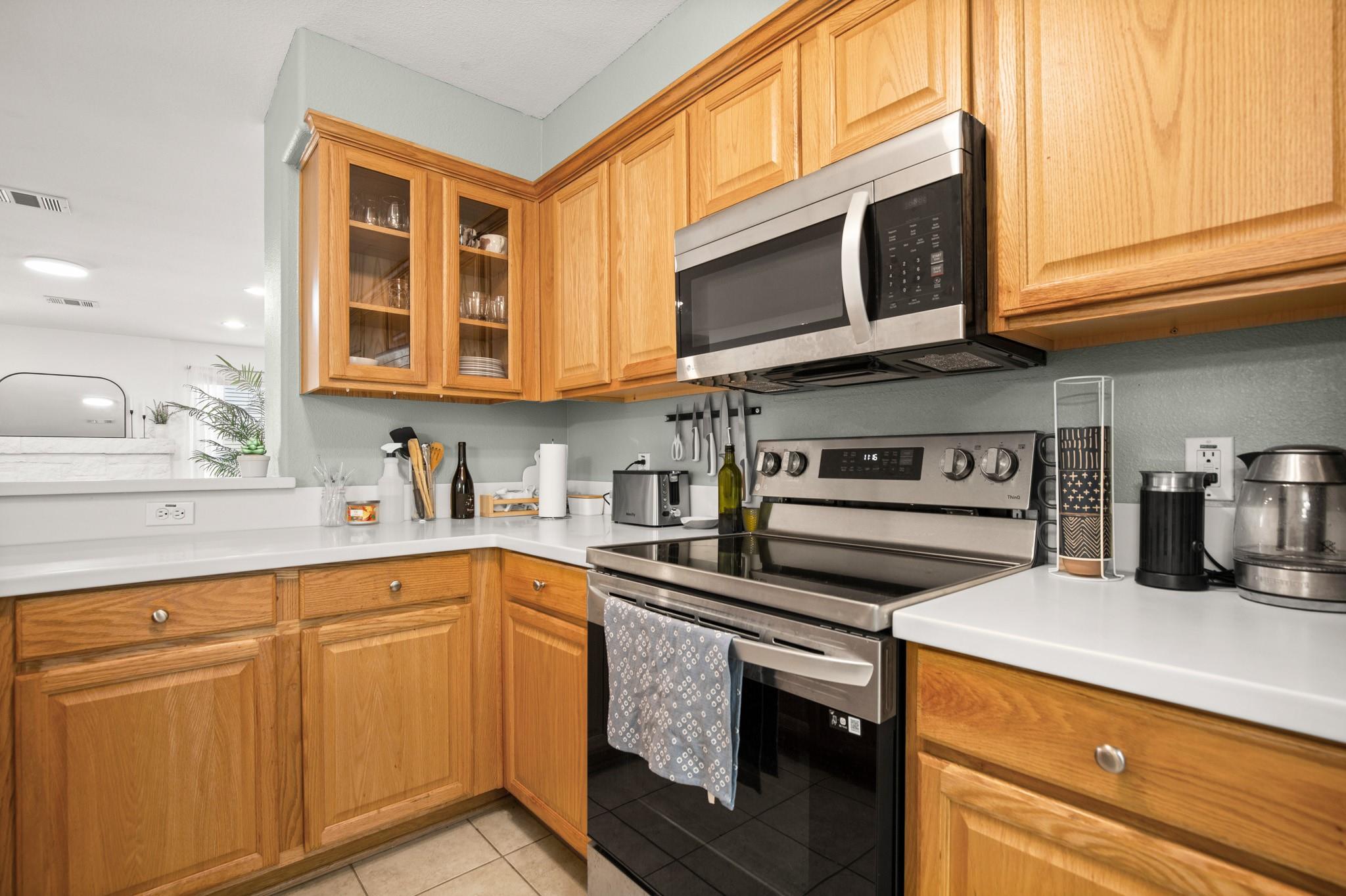 6900 E Riverside Dr # 17, Austin, TX 78741