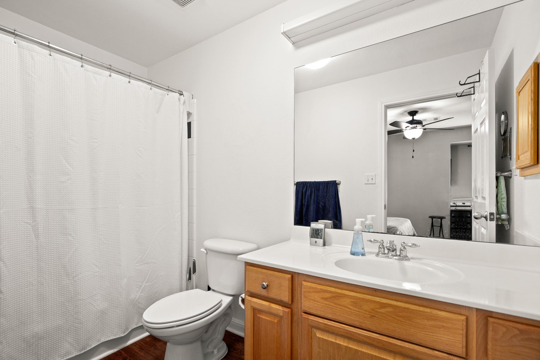 6900 E Riverside Dr # 17, Austin, TX 78741