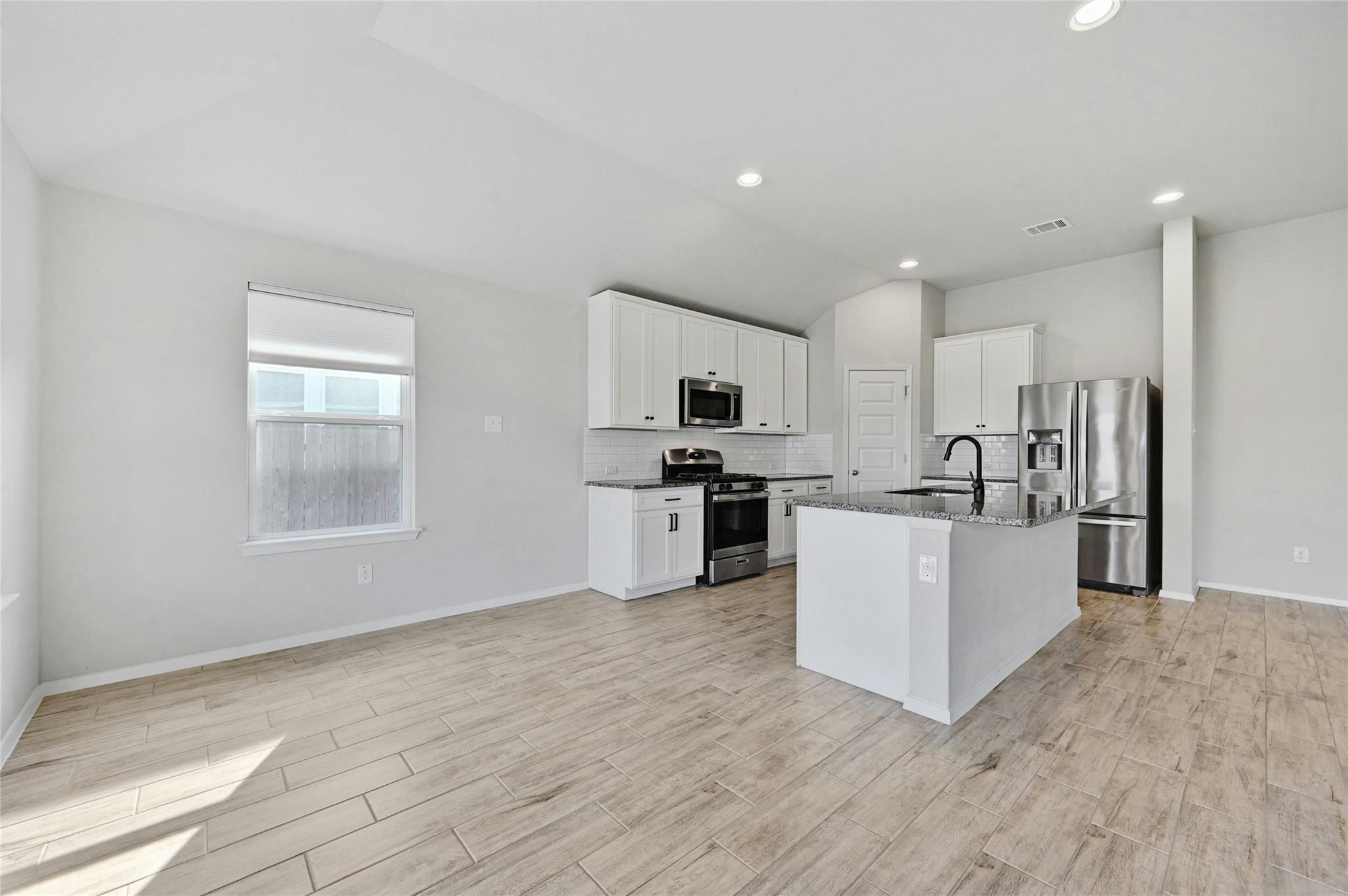 250 Sage Meadows Dr, San Marcos, TX 78666