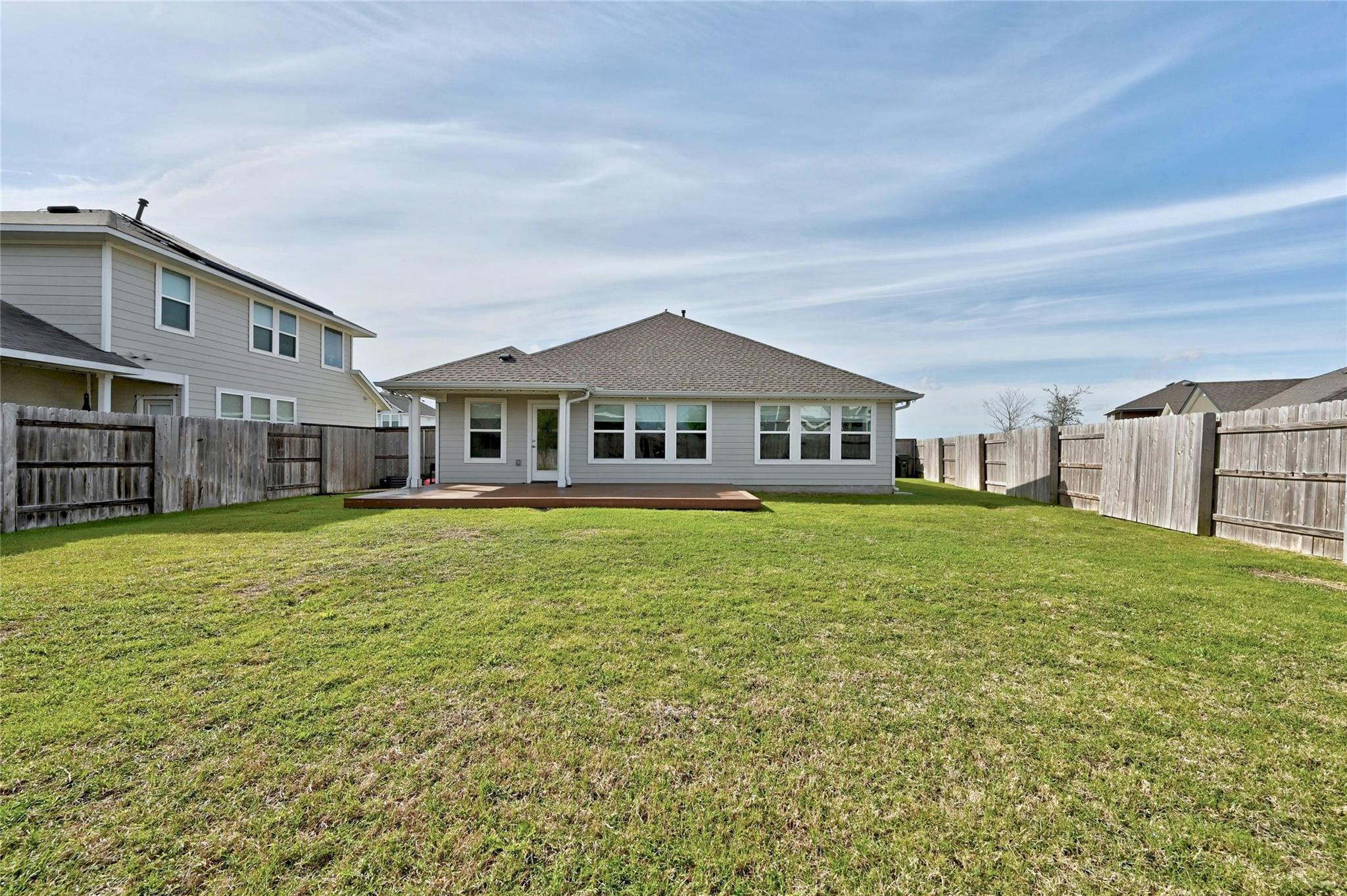 250 Sage Meadows Dr, San Marcos, TX 78666
