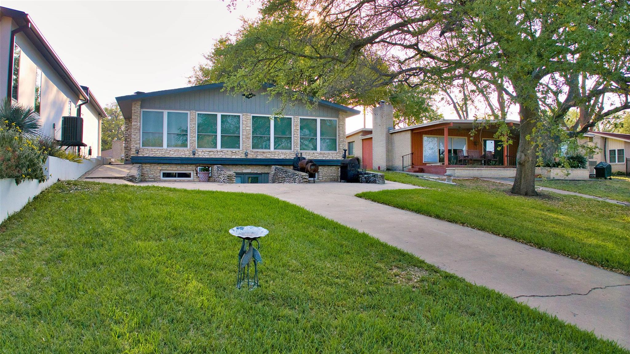 108 Riverside Dr, Kingsland, TX 78639