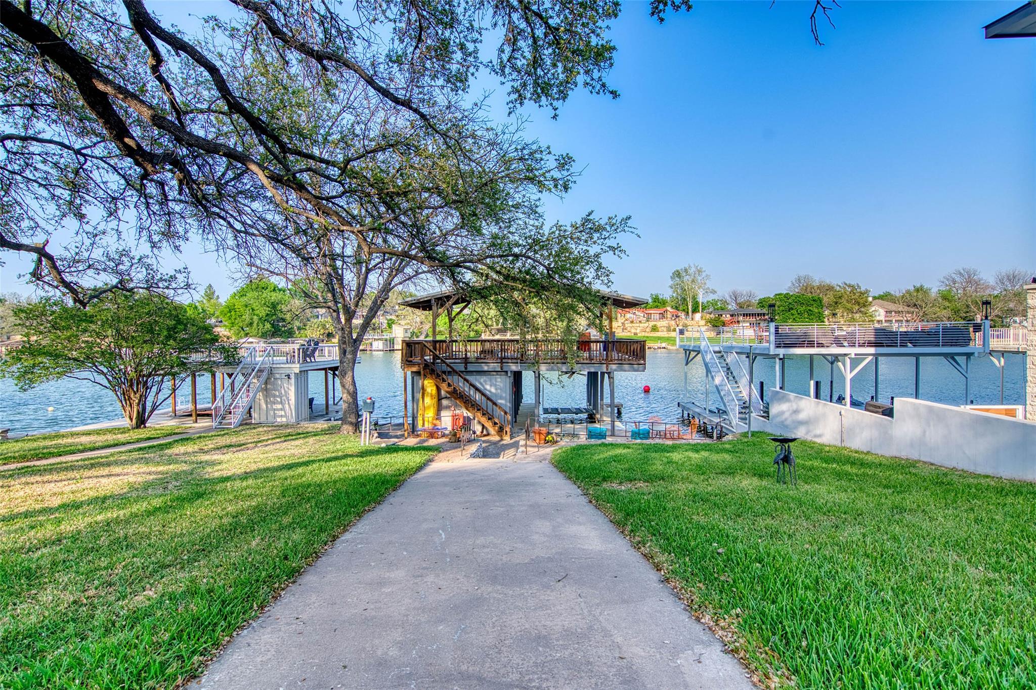 108 Riverside Dr, Kingsland, TX 78639