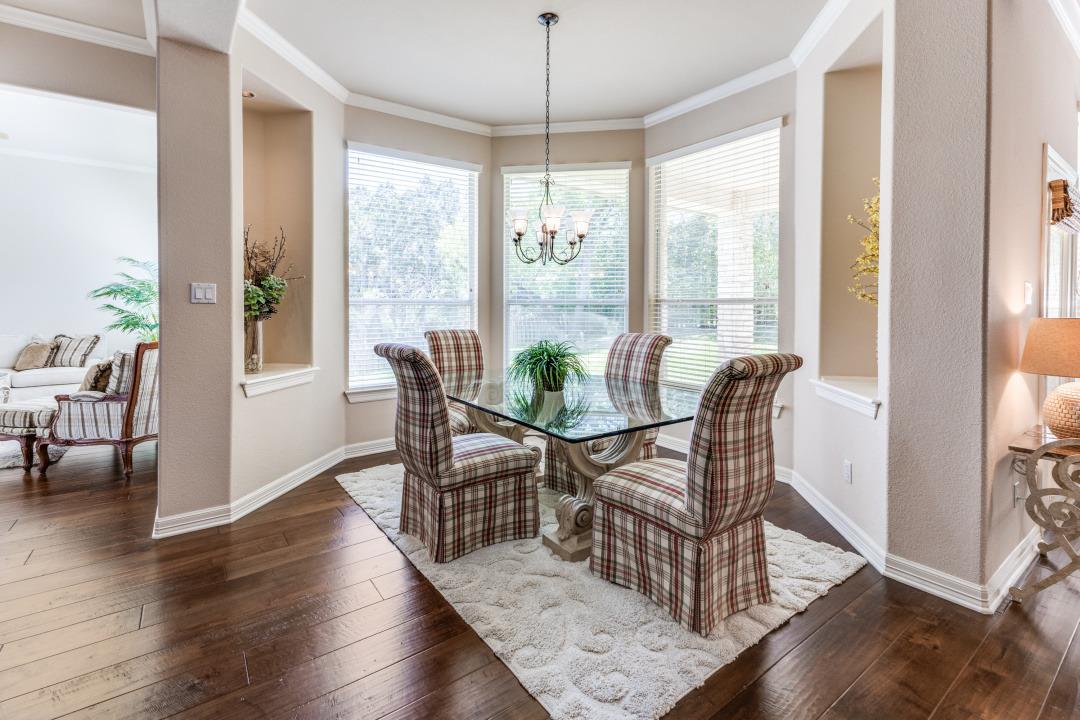 402 Palos Verdes Dr, Lakeway, TX 78734