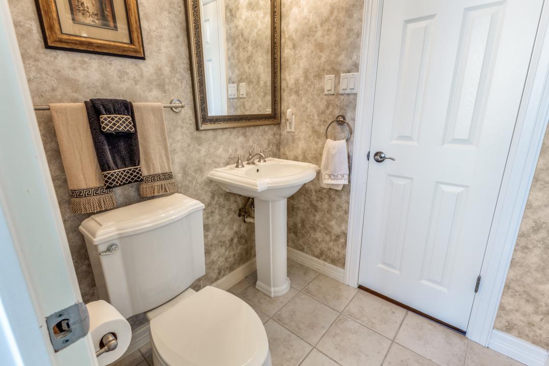 402 Palos Verdes Dr, Lakeway, TX 78734