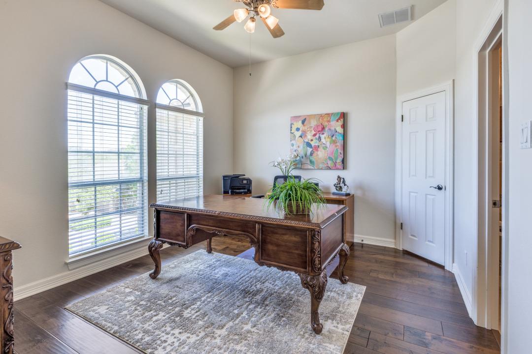 402 Palos Verdes Dr, Lakeway, TX 78734