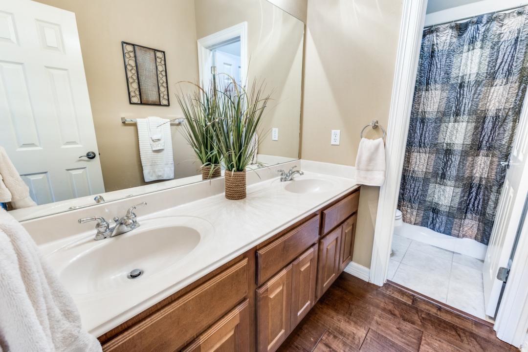 402 Palos Verdes Dr, Lakeway, TX 78734