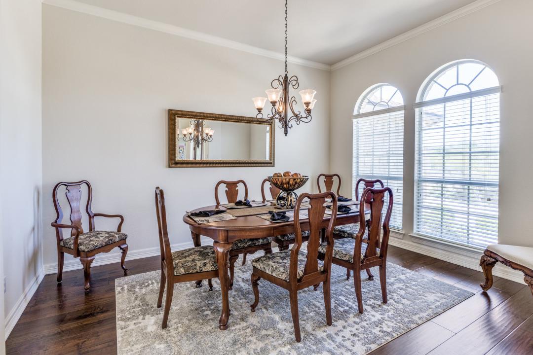 402 Palos Verdes Dr, Lakeway, TX 78734