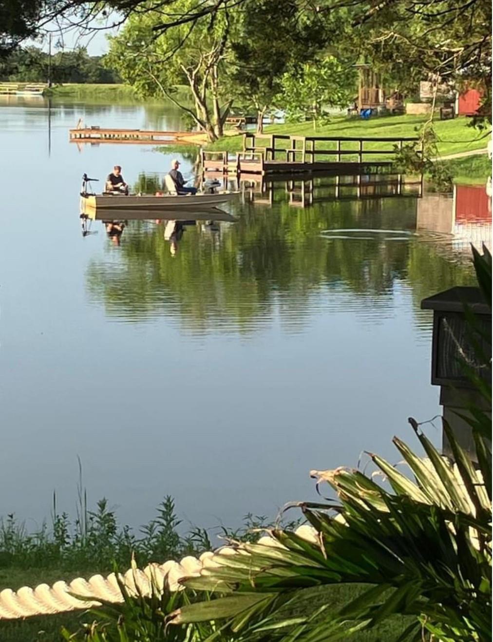 133 Deer Run, Smithville, TX 78957