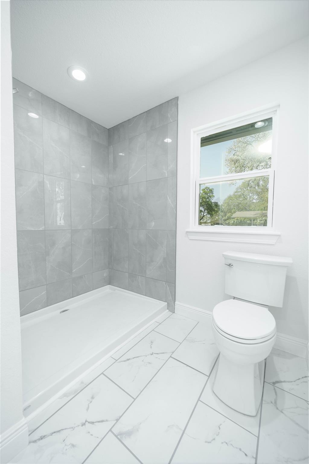 615 Dale Dr, San Marcos, TX 78666