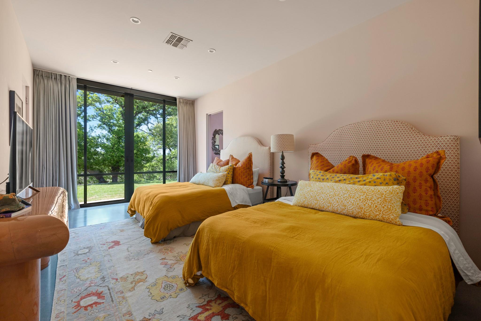 115 Seale Hill Rd, Comfort, TX 78013