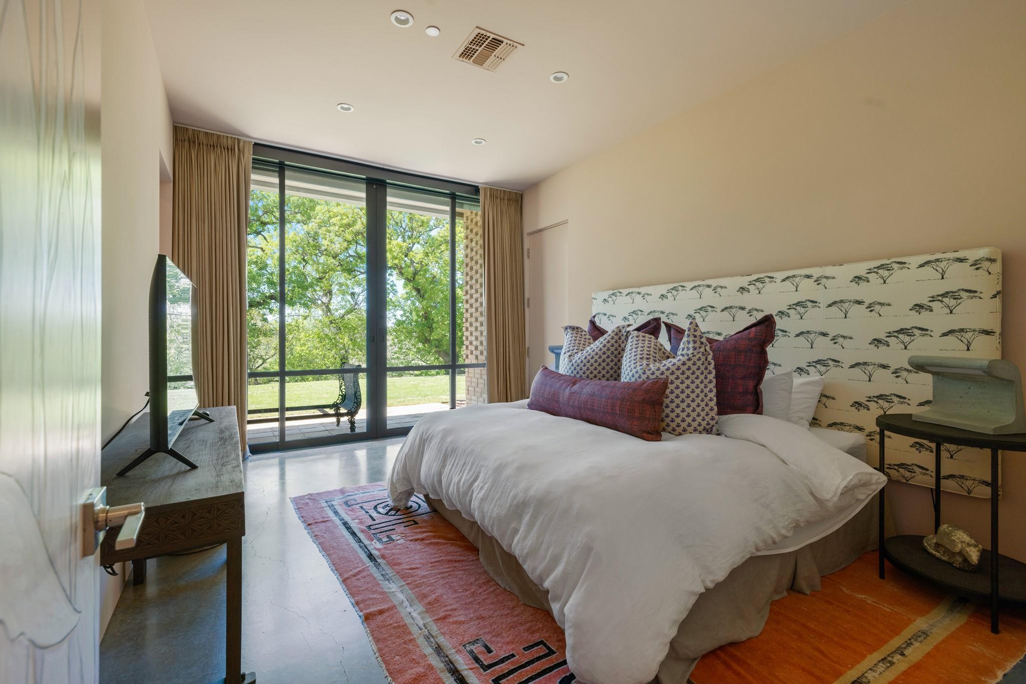 115 Seale Hill Rd, Comfort, TX 78013