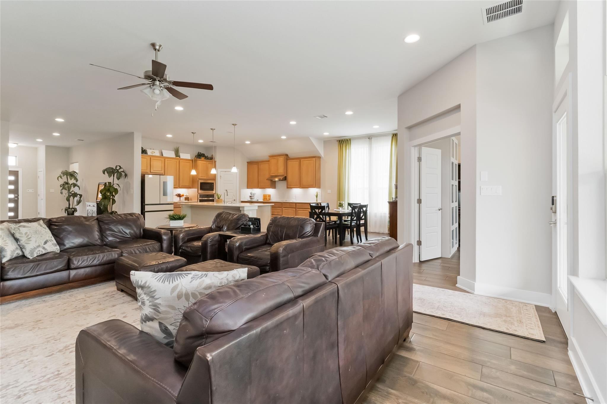 110 Buteo St, Cedar Creek, TX 78612