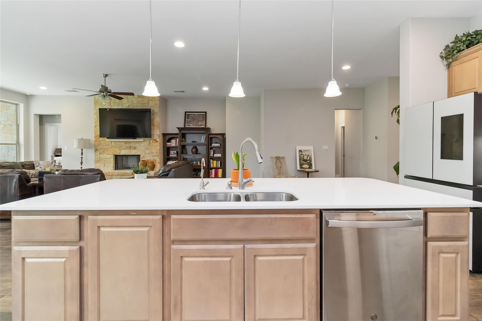 110 Buteo St, Cedar Creek, TX 78612