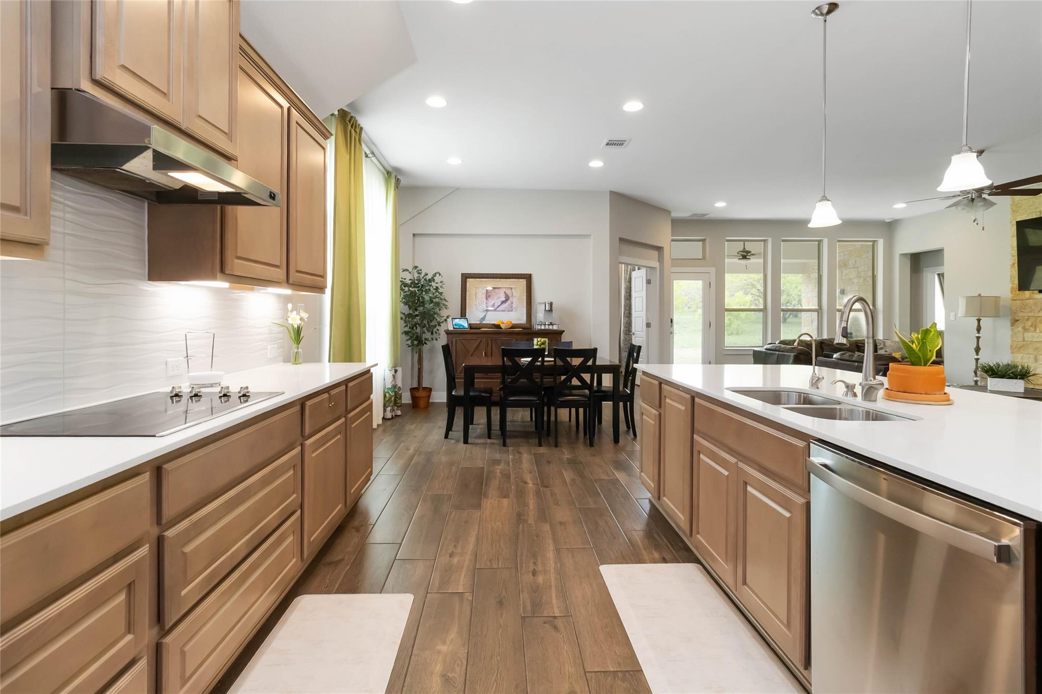 110 Buteo St, Cedar Creek, TX 78612