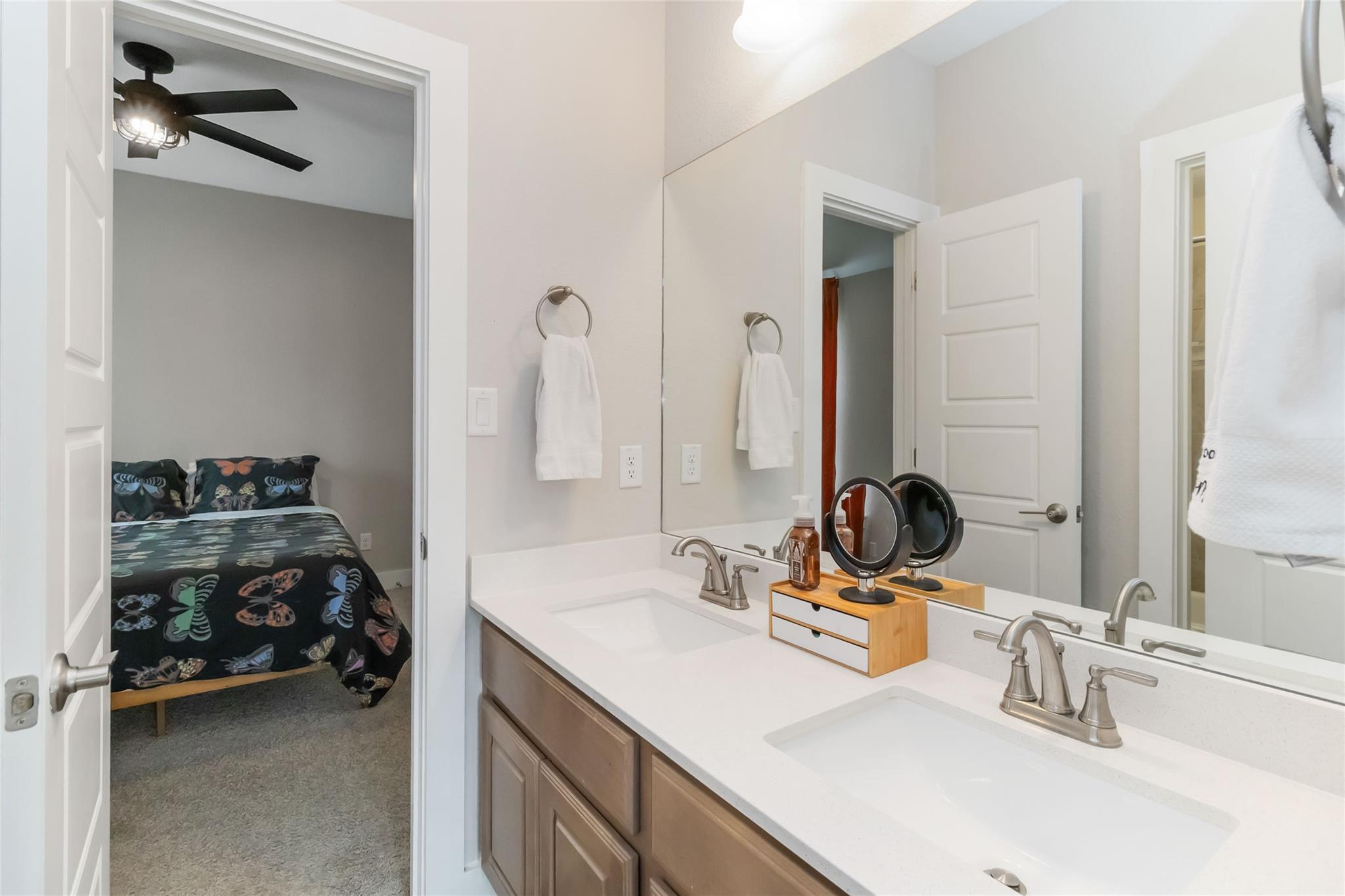 110 Buteo St, Cedar Creek, TX 78612