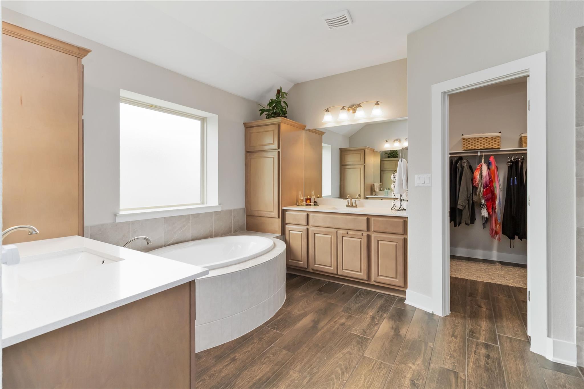 110 Buteo St, Cedar Creek, TX 78612