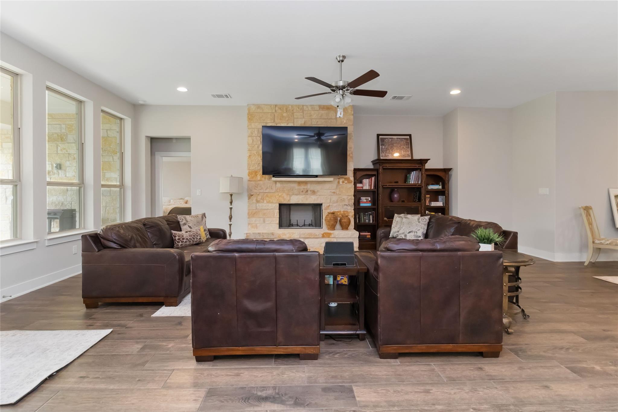 110 Buteo St, Cedar Creek, TX 78612