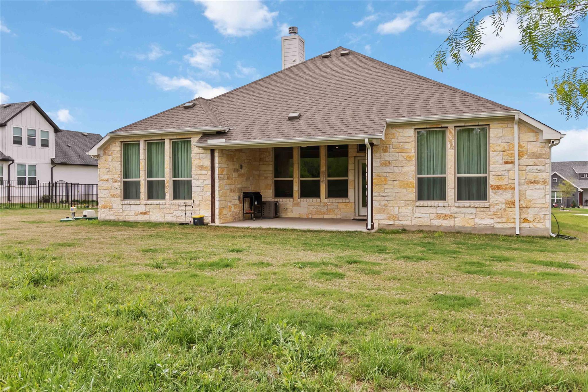 110 Buteo St, Cedar Creek, TX 78612