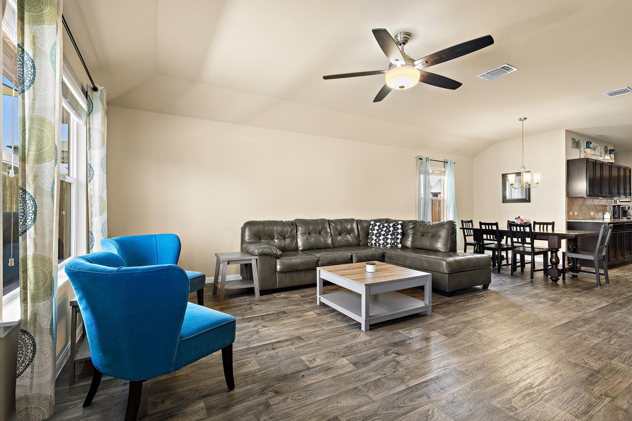 706 Liard River Rd, Hutto, TX 78634