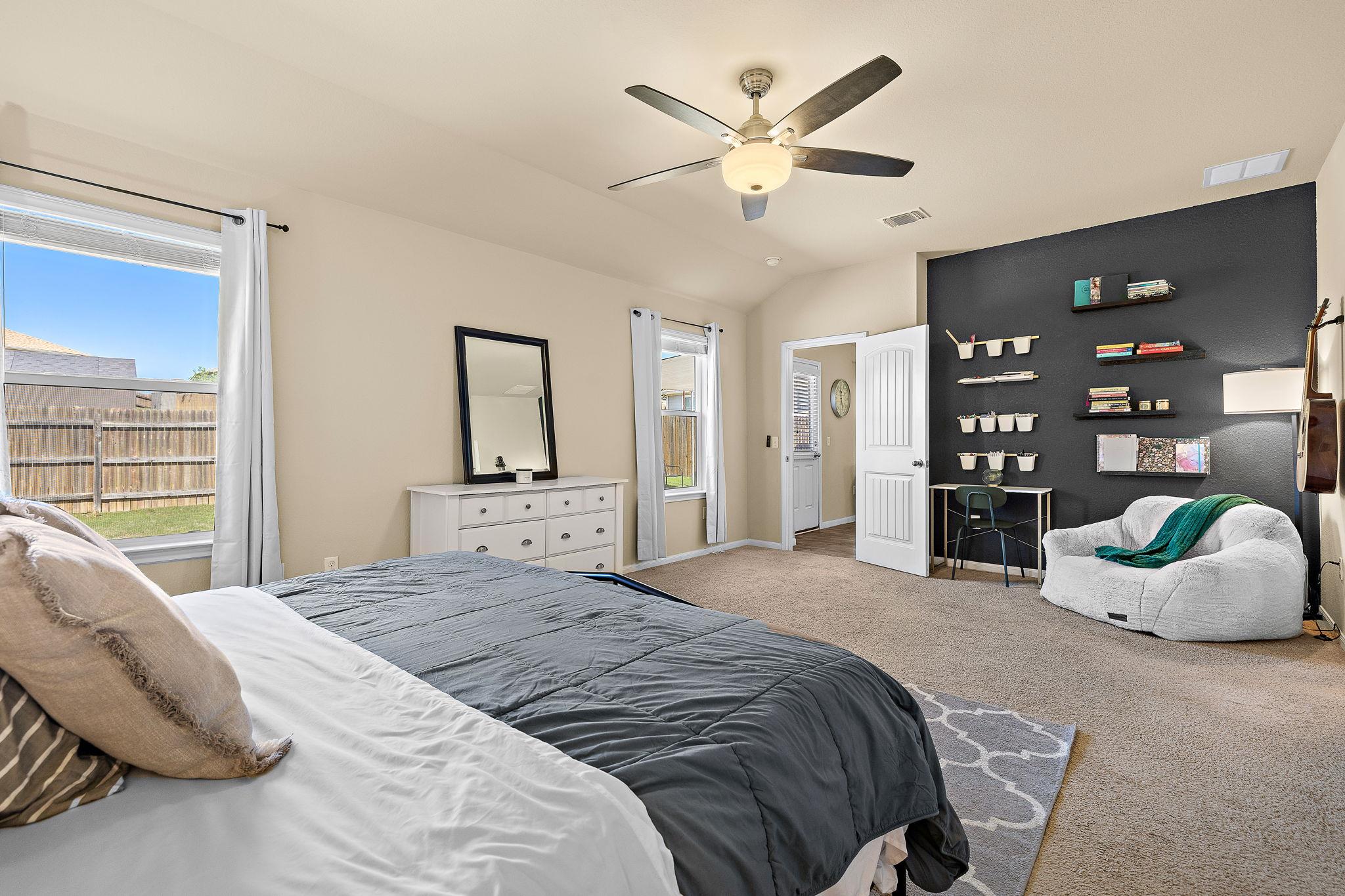 706 Liard River Rd, Hutto, TX 78634