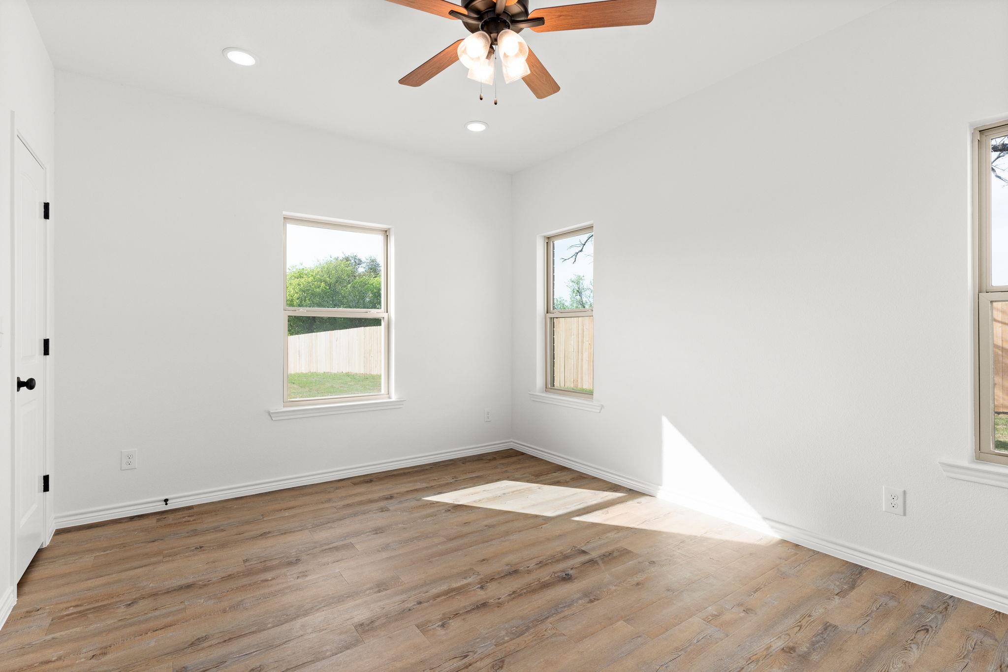 913 Blane Circle Cir, Lampasas, TX 76550