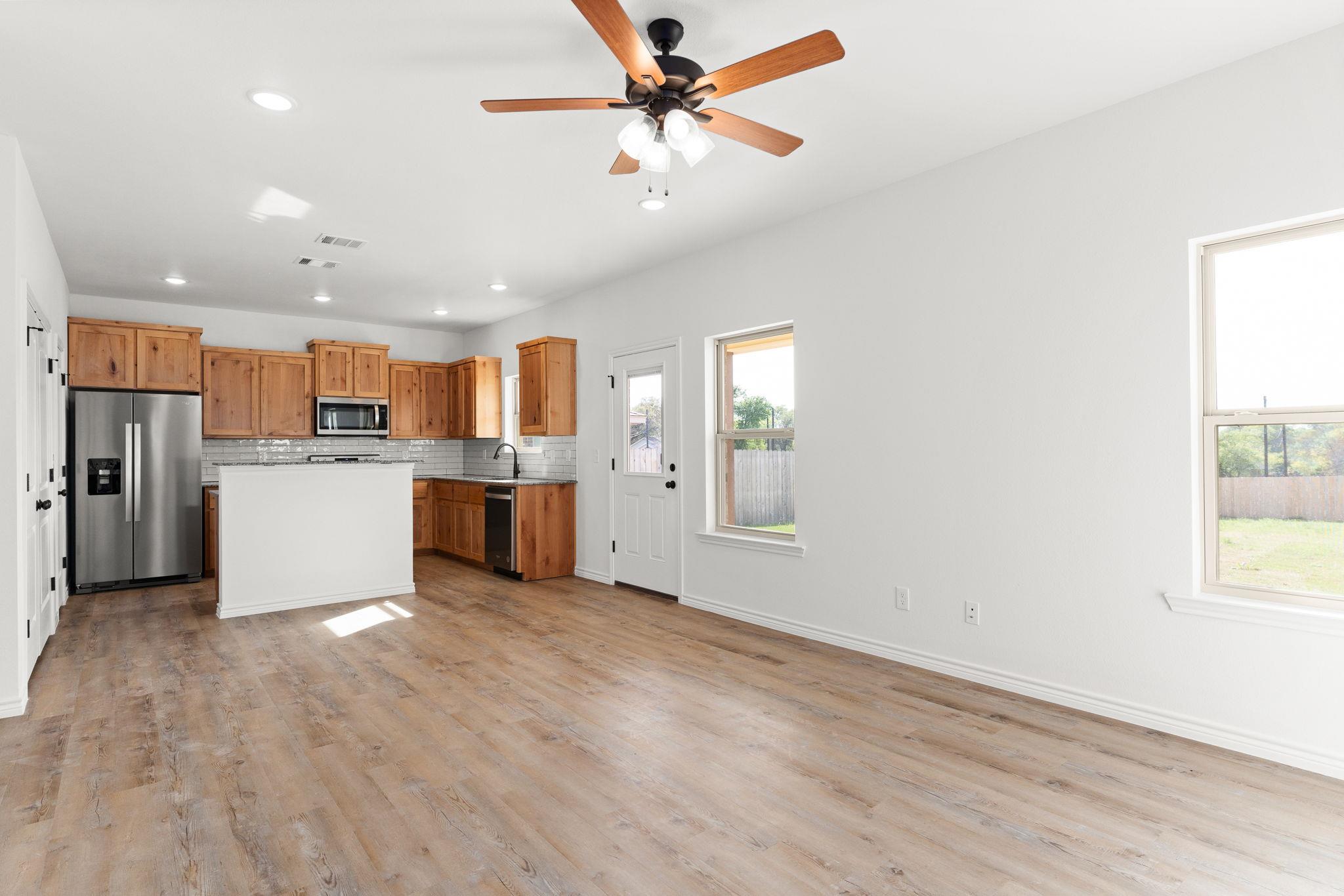 913 Blane Circle Cir, Lampasas, TX 76550