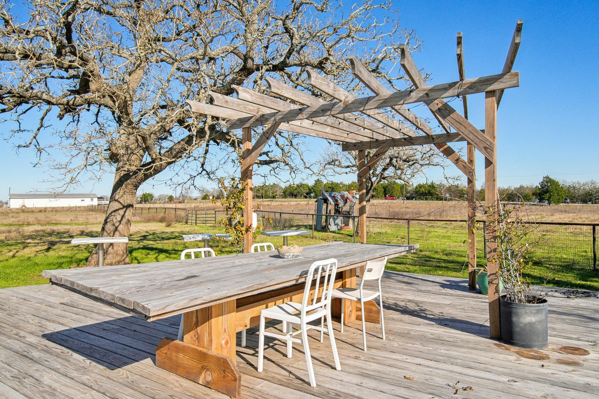 2200 Highway 21 E, Paige, TX 78659