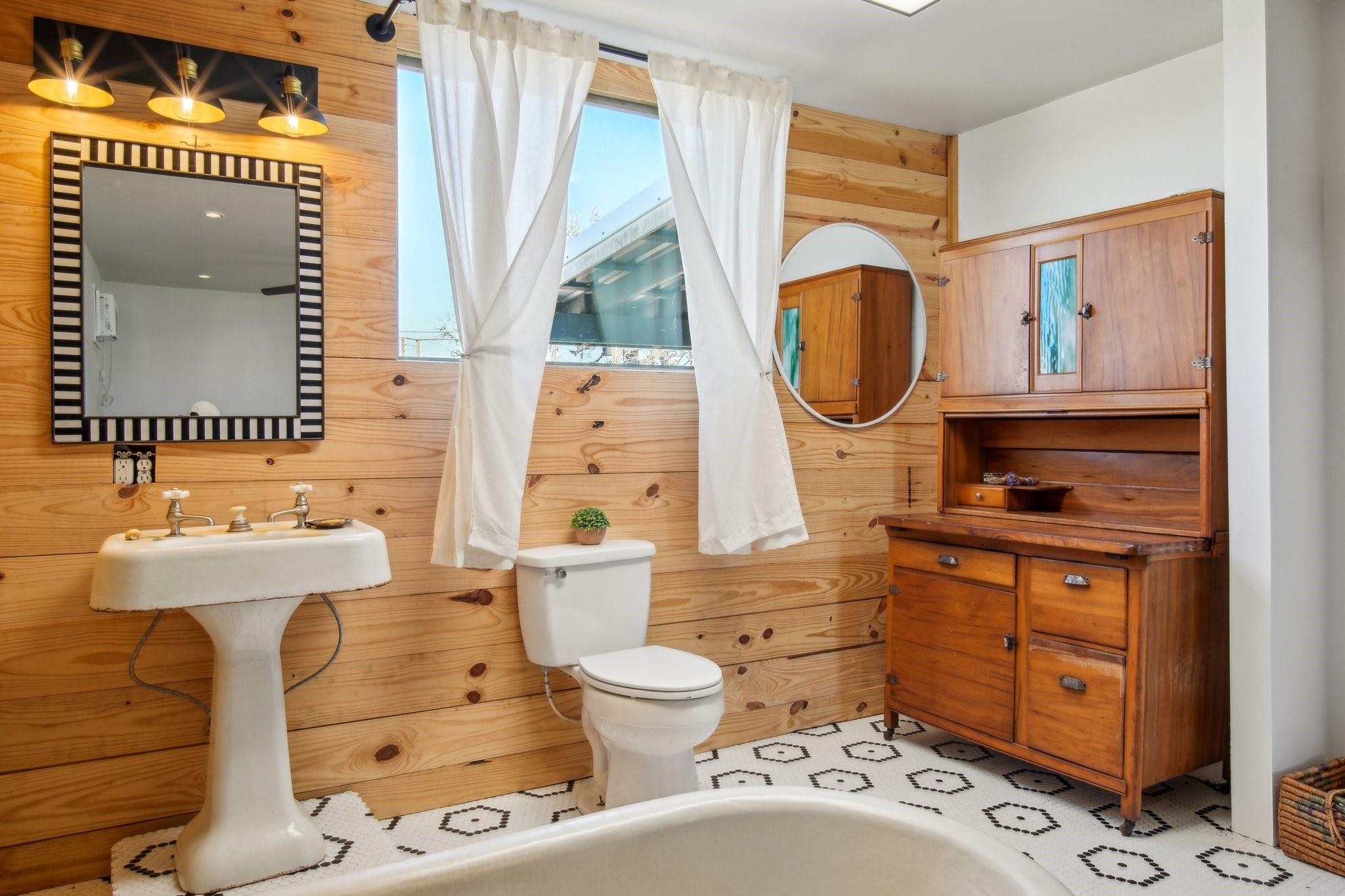 2200 Highway 21 E, Paige, TX 78659