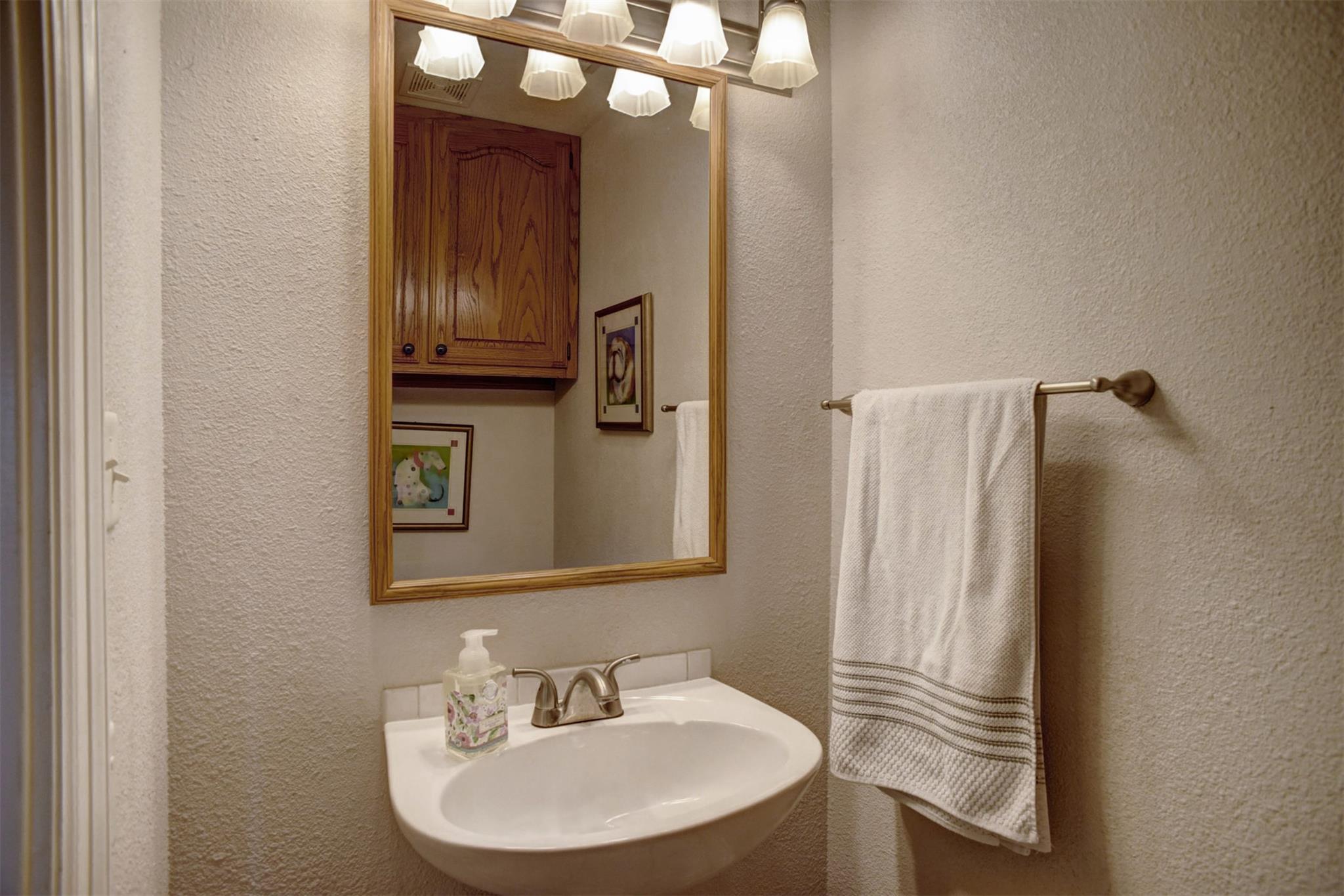 678 Ponderosa Rd, Bastrop, TX 78602