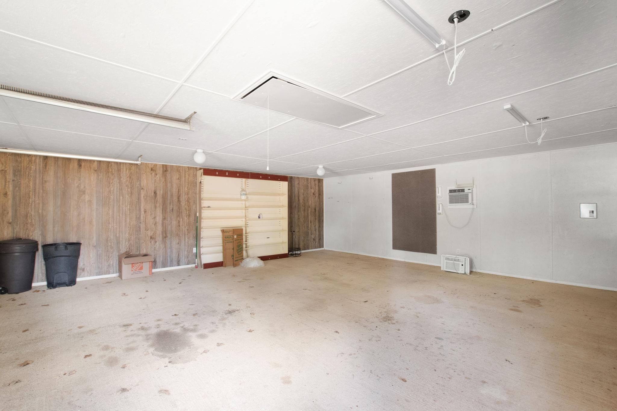 714 Pine Ln, Horseshoe Bay, TX 78657
