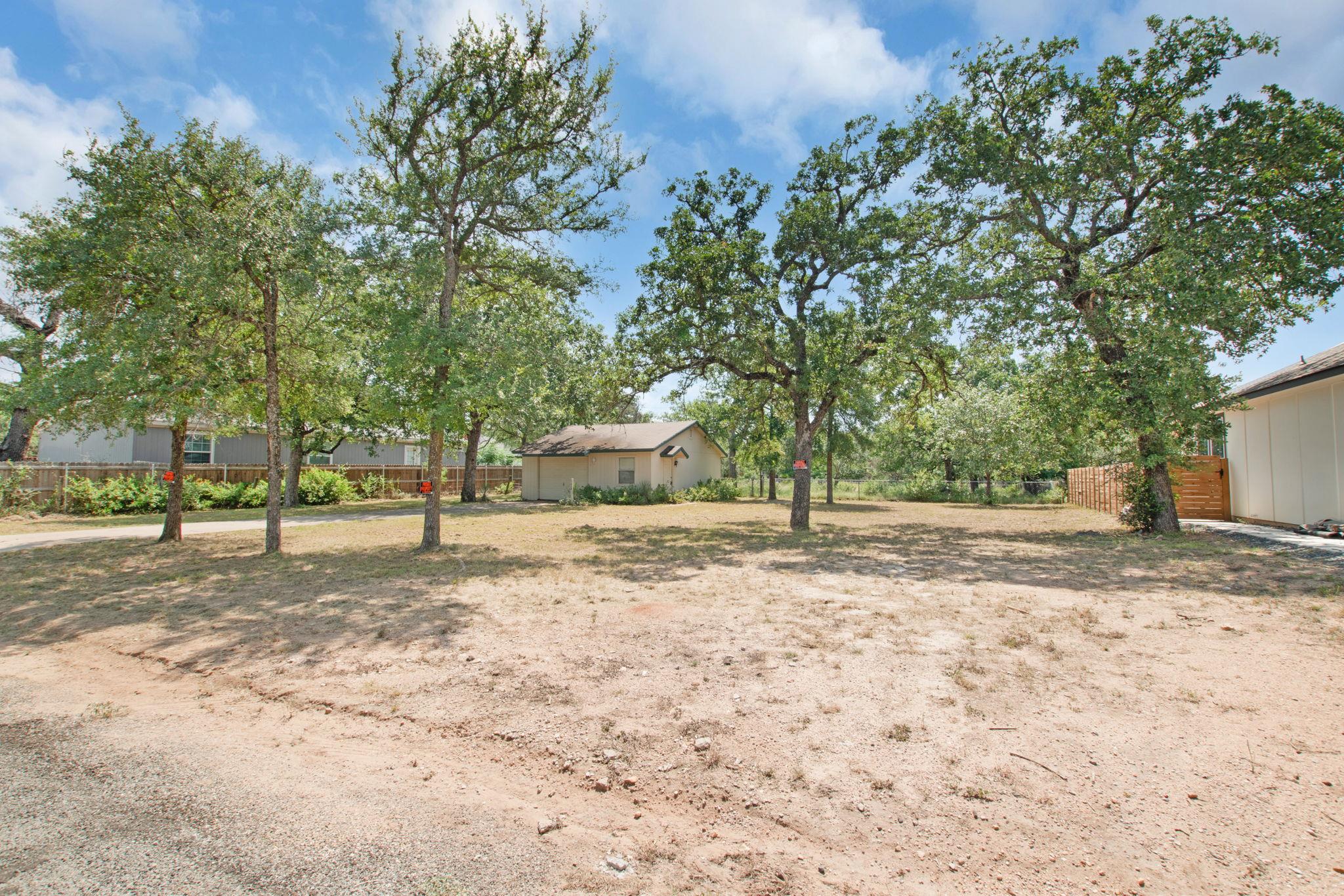 714 Pine Ln, Horseshoe Bay, TX 78657
