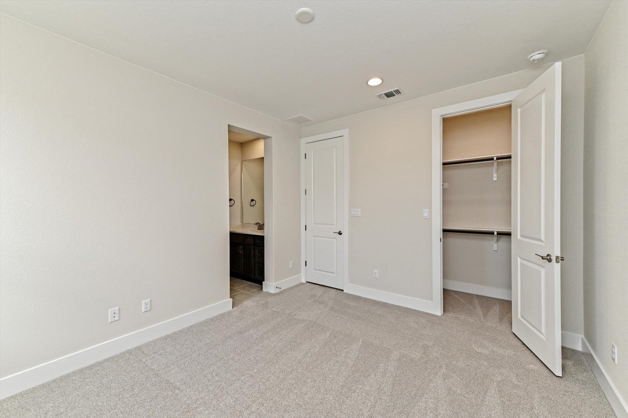 1221 Stormy Dr, Georgetown, TX 78633