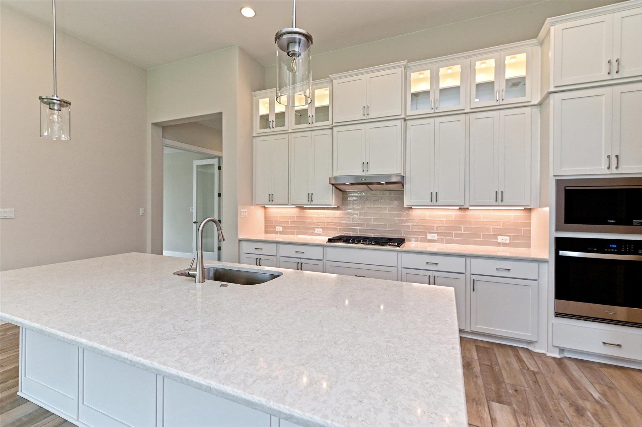 1221 Stormy Dr, Georgetown, TX 78633