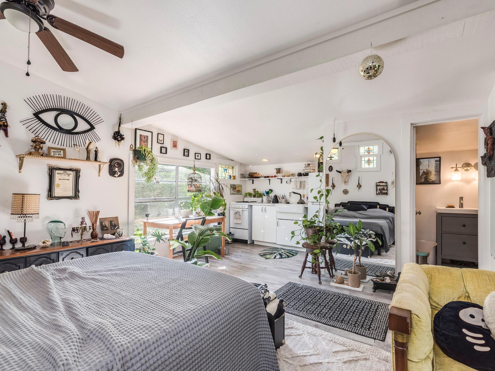 1000 Advance St, San Marcos, TX 78666