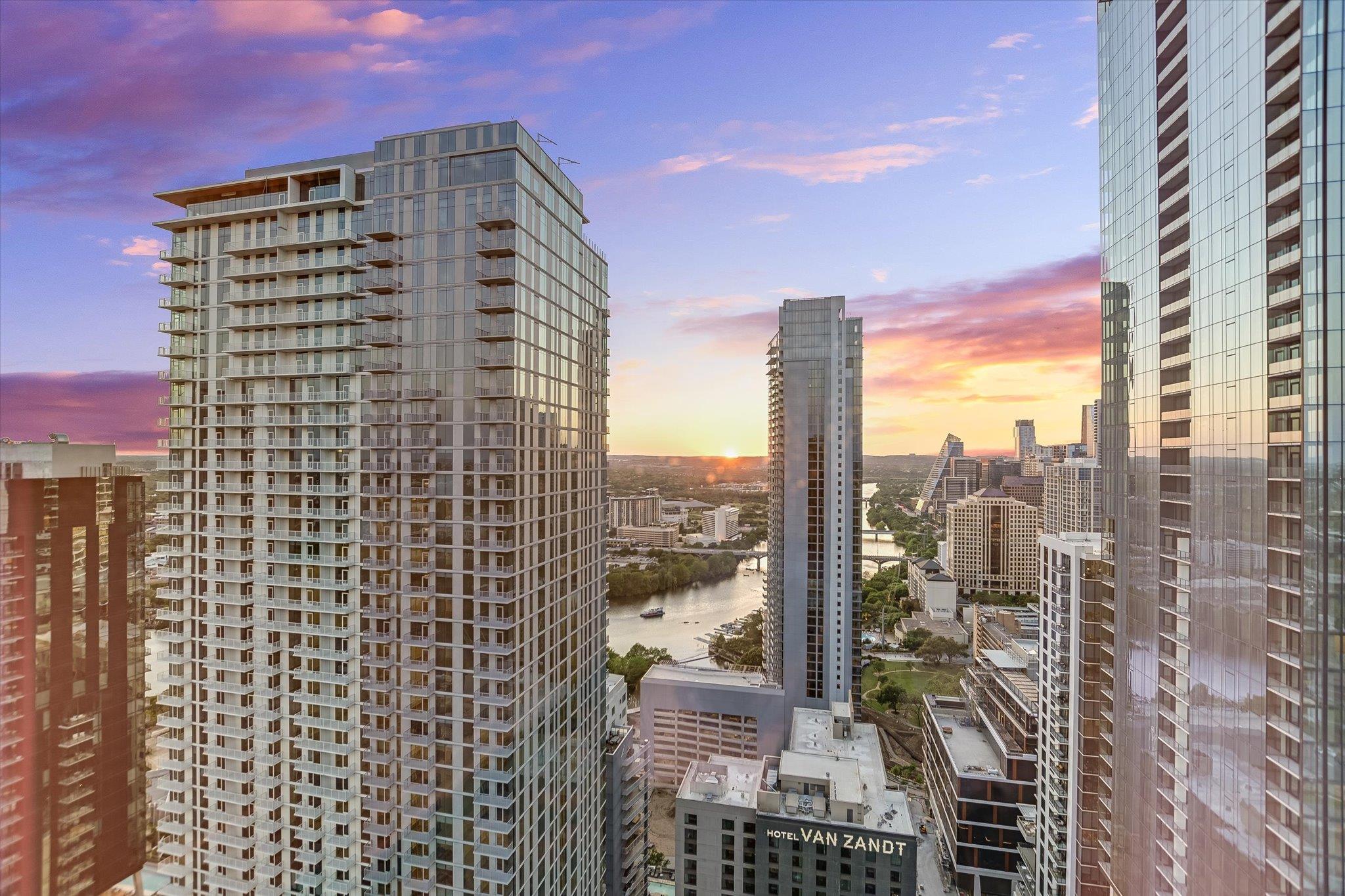 84 East Ave # 3909, Austin, TX 78701